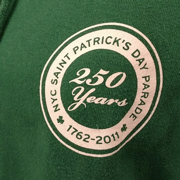 Saint Patrick's Day Hooded Sweatshirt Hoodie Quinnipiac University Emerald Green - Picture 2 of 8